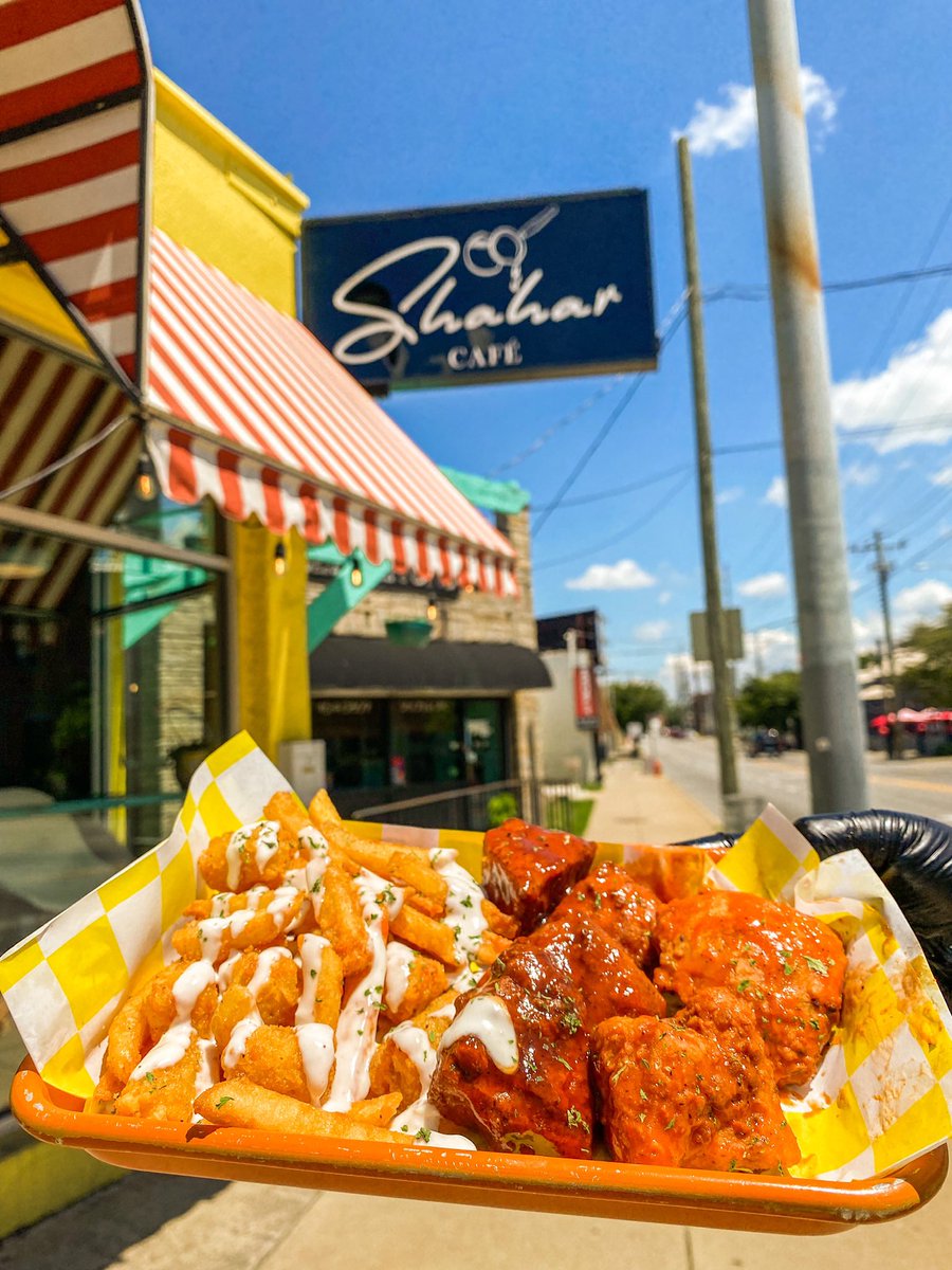 shaharcafe's tweet photo. Vegan junk food.

#vegan #louisvillelocal #veganlouisville #veganfood https://t.co/iYVLAGS2FJ