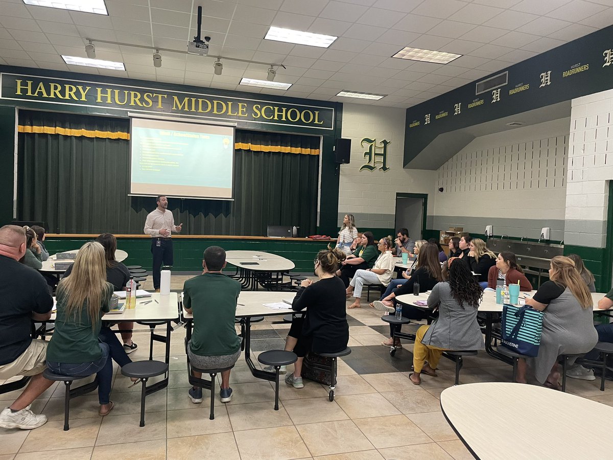 tamikascpps's tweet photo. Principal, Dr. David Schexnaydre with his Hurst Roadrunners focusing on increasing the engagement of their parents while utilizing great communication skills. Their goal is to be Hurstastic and extraordinary by doing the "extra." #ExpectExcellence💯 https://t.co/0UmLVlUe1Z