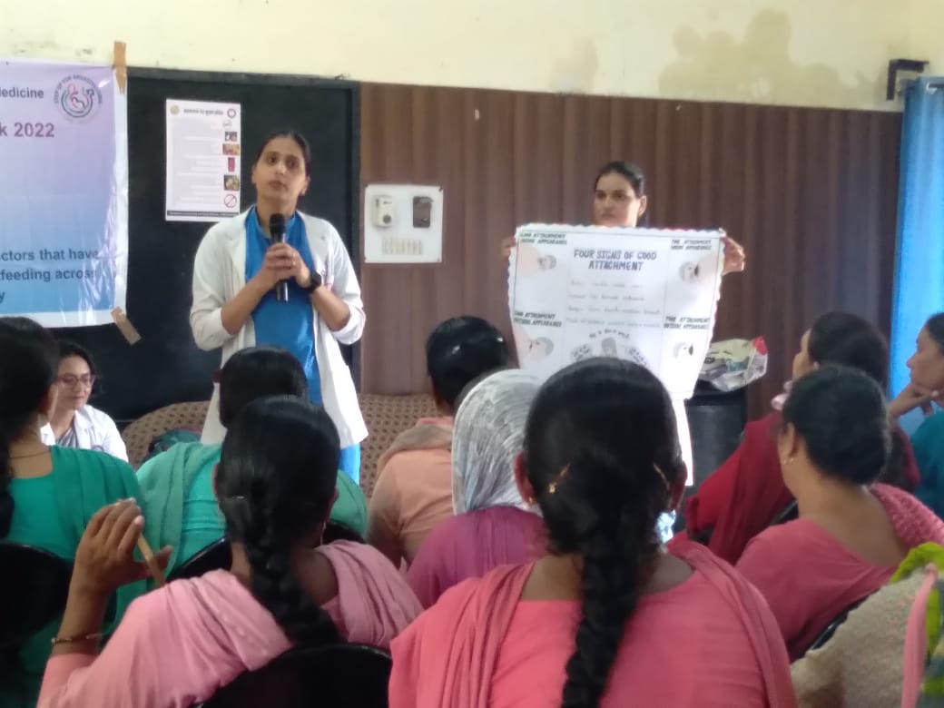 CFMAIIMSBti's tweet photo. Breastfeeding is a not a choice, it's a responsibility. Health educational sessions at RHTC Badal and CHC Lambi by Dept of CFM, AIIMS Bathinda
#WorldBreastfeedingWeek
#breastfeedingSupport
@WHO
@MoHFW_INDIA https://t.co/VNxRRR6e8q