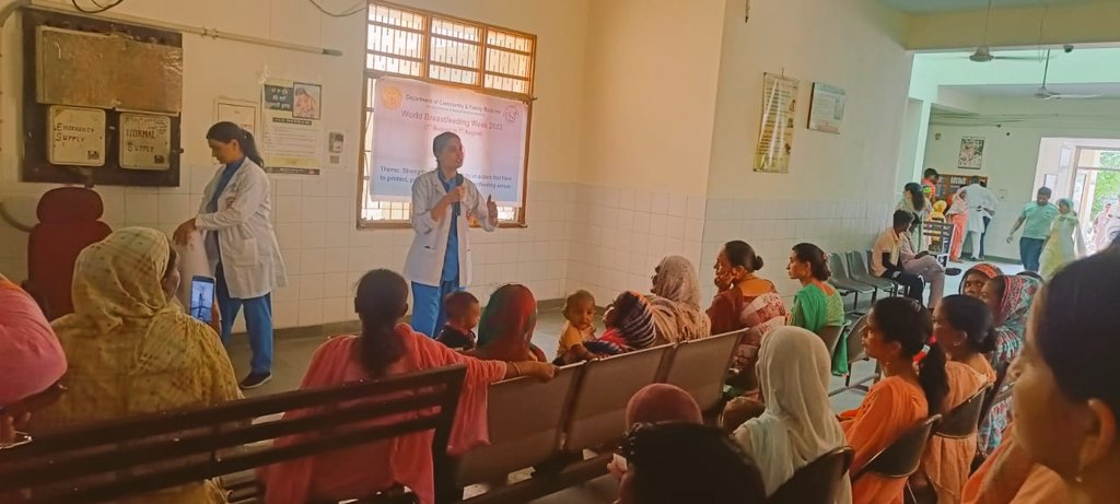 CFMAIIMSBti's tweet photo. Breastfeeding is a not a choice, it's a responsibility. Health educational sessions at RHTC Badal and CHC Lambi by Dept of CFM, AIIMS Bathinda
#WorldBreastfeedingWeek
#breastfeedingSupport
@WHO
@MoHFW_INDIA https://t.co/VNxRRR6e8q