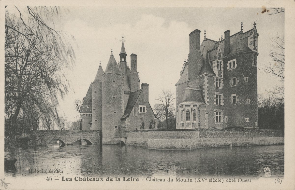 Postcards were a favorite souvenir of American doughboys serving on the Western Front during #wwi. Most fell into two camps - images of the destruction or the exotic places of a faraway land. #ArchivesPostcard #ArchivesHashtagParty #France