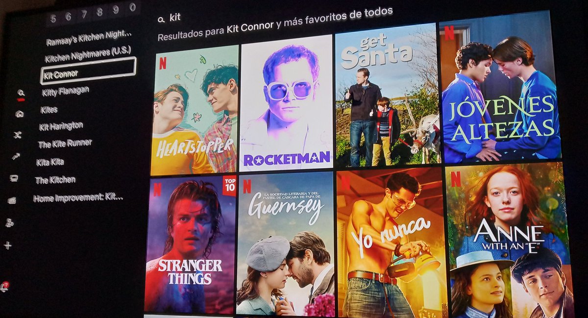 Santiago2803A's tweet photo. Que busco Kit Connor en Netflix y que me aparece Get Santa y Guernsey. Hoy es un buen día para enamorarme más de Kit en modo bebé 💚
#Heartstopper #netflix #getsanta #guernsey #kitconnor https://t.co/SJ4AelGKw8