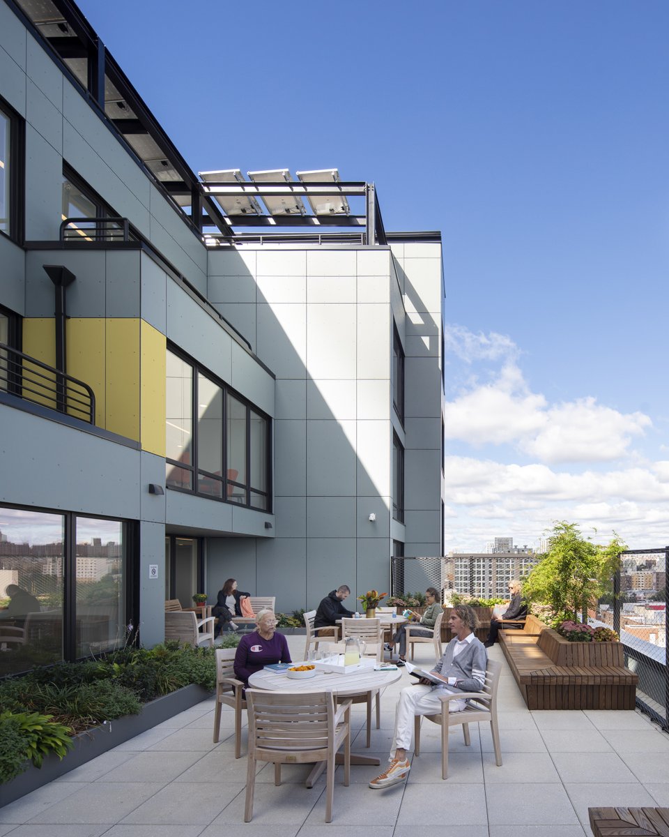 East Clarke Place Senior Residence is a finalist in the Affordable Housing Finance Reader's Choice Awards: Senior category. Check out all the finalists and vote for your favorites housingfinance.com/developments/b… 
Developers <a href="/voagny/">Volunteers of America-Greater New York</a> @robertsanborndev Photo: @davidsundbergphoto <a href="/estophoto/">Esto</a>