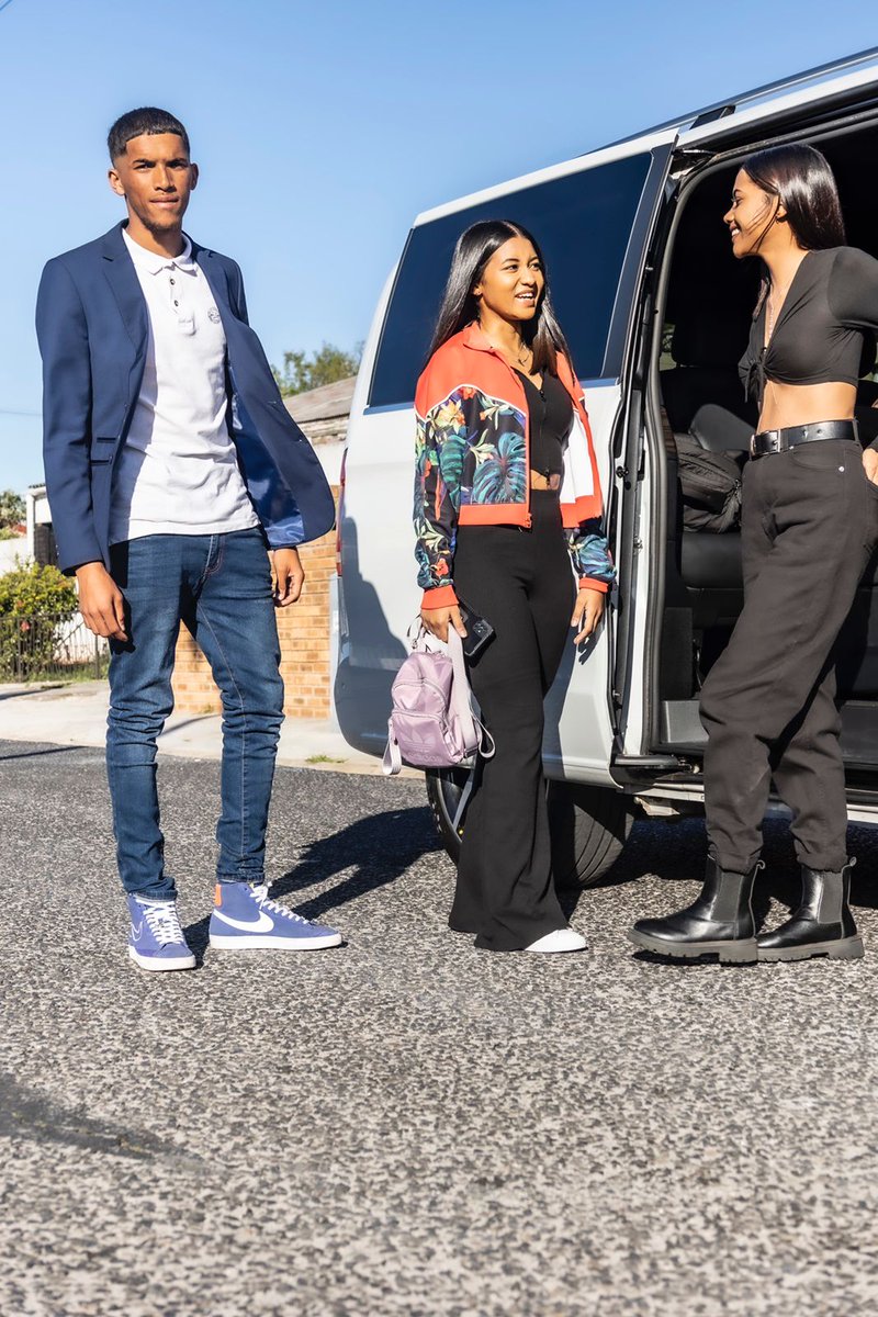 DStv's tweet photo. Izinja ze game zifikile😅
S/o to Dylan Hayes who is the first winner of the
@DStv #MyPerfectMatch experience with 2⃣friends ⚽️.They are joined by Le Supa @seekay_sa aka Teddy 🔥
Sazoba manandi Fo'sho ! 🫶
#BabizeBonke | #SiGwcaleNgeDiski https://t.co/FKgDoHhH9t
