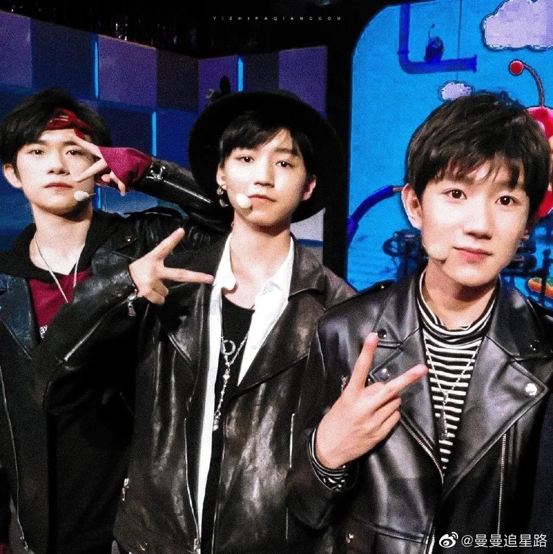 tntdcx's tweet photo. HAPPY 9TH ANNIVERSARY TO TFBOYS <3 🧡 https://t.co/SZQFSmAeBr