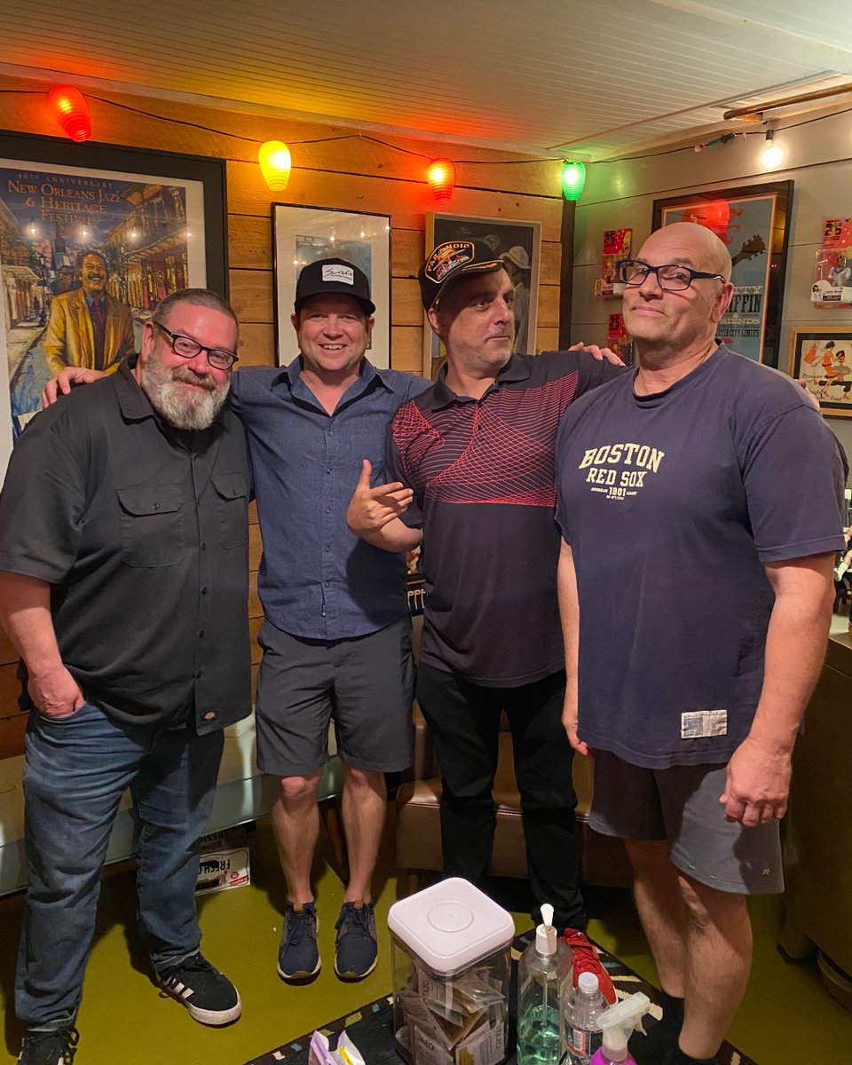susancattaneo's tweet photo. Beware the musical mischief we are getting into!🎶 🤣
@sam_margolis @joewmcmahon @tysavias #MarcoGiovino
#GoodTrouble
#behindthescenes #studiotime #newmusicfriday #bostonmusicscene #susancattaneo #elegy #commentary #folkmusic #americana #studiomusicians https://t.co/mjJ2Nfh2VR