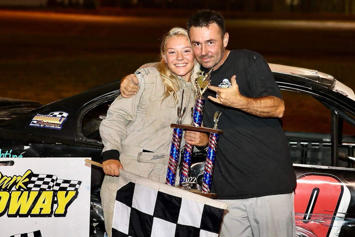 Stierwalt40ss's tweet photo. My daughter is a badass!🏁💫 https://t.co/vi6g6oIVt4