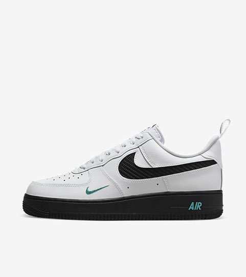 snkr_twitr tweet picture