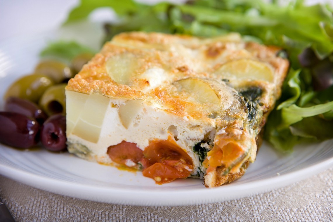 This spinach, ricotta and tomato frittata is a substantial lunchtime treat, delicious served still slightly warm with a green salad or great cooled and packed in a lunchbox🥗.

To find the full recipe, visit our website: seasonalspuds.com/recipes/spinac…

#DinnerInspo #Potatoes #Recipe