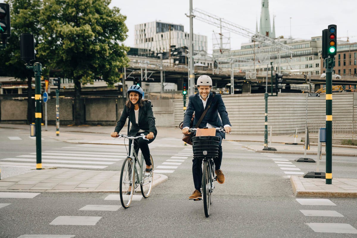 Research_Eye's tweet photo. Wondering about the rewards of a circular economy? 

80% of leaders in the study said they’d witnessed enhanced compliance, better brand reputation, increased innovation and greater brand loyalty.

#Insight #PositiveChange 

https://t.co/3UQEJSWy44 https://t.co/vRo989XSvL