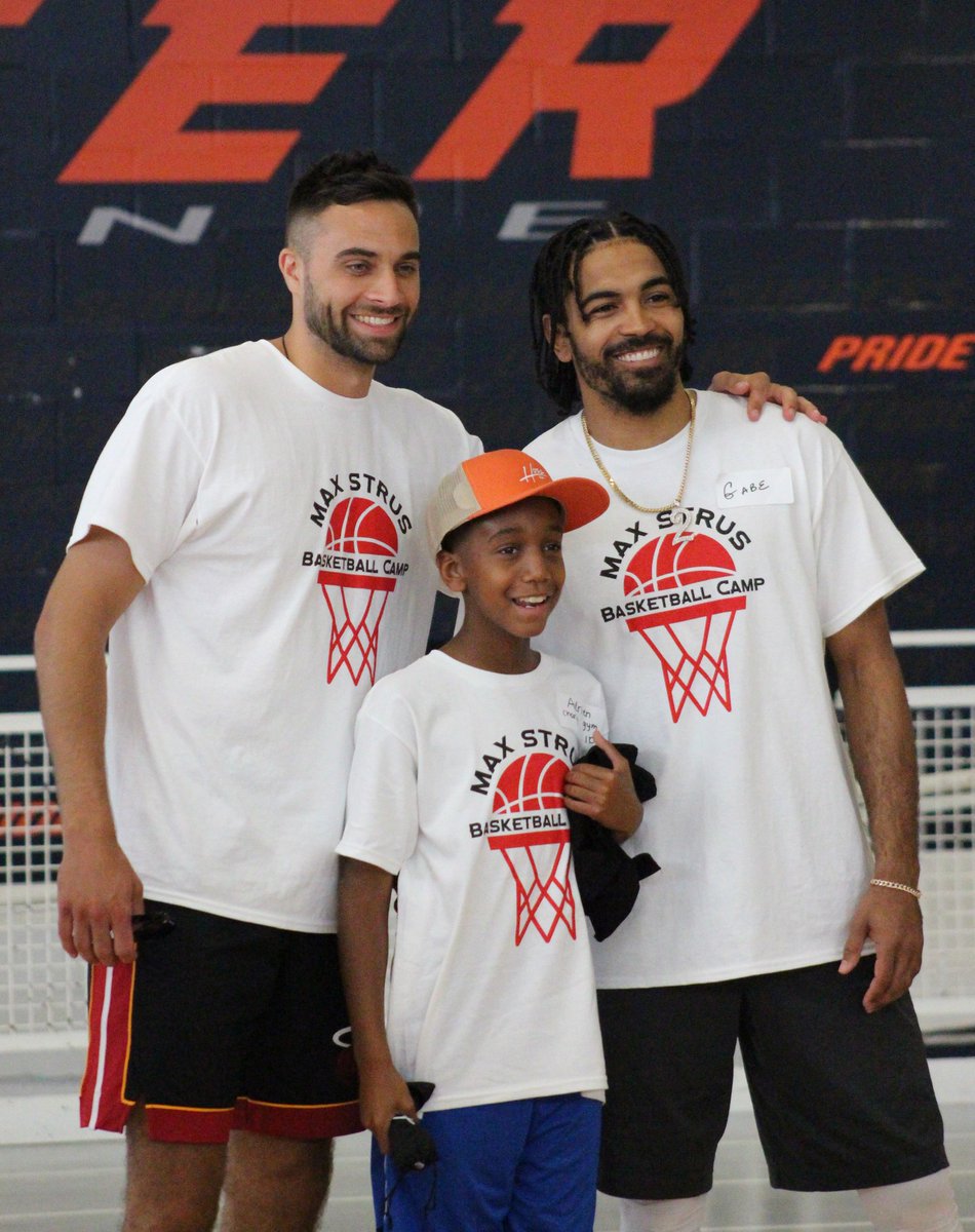 Weish4Ever's tweet photo. #Flashingback to some of the most fun we’ve had this summer at Max Strus Camps.
A huge thank you to Max Strus, Amos Alonzo Stagg, all the other coaches and volunteers and not to mention, all the little ballers #payingitforward.
#miamiheat #basketballcamps #summercamp https://t.co/89JhuRAni6