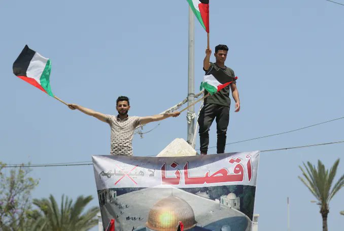 RamzyBaroud's tweet photo. Resistance is not a moral argument to be had. It is not a 'right' to be granted or denied either. Resistance is the only option left for oppressed peoples. They either resist or they perish .. Read my latest below just published in THE PALESTINE CHRONICLE https://t.co/jaEVdG6IRa https://t.co/avFDA2yGsB