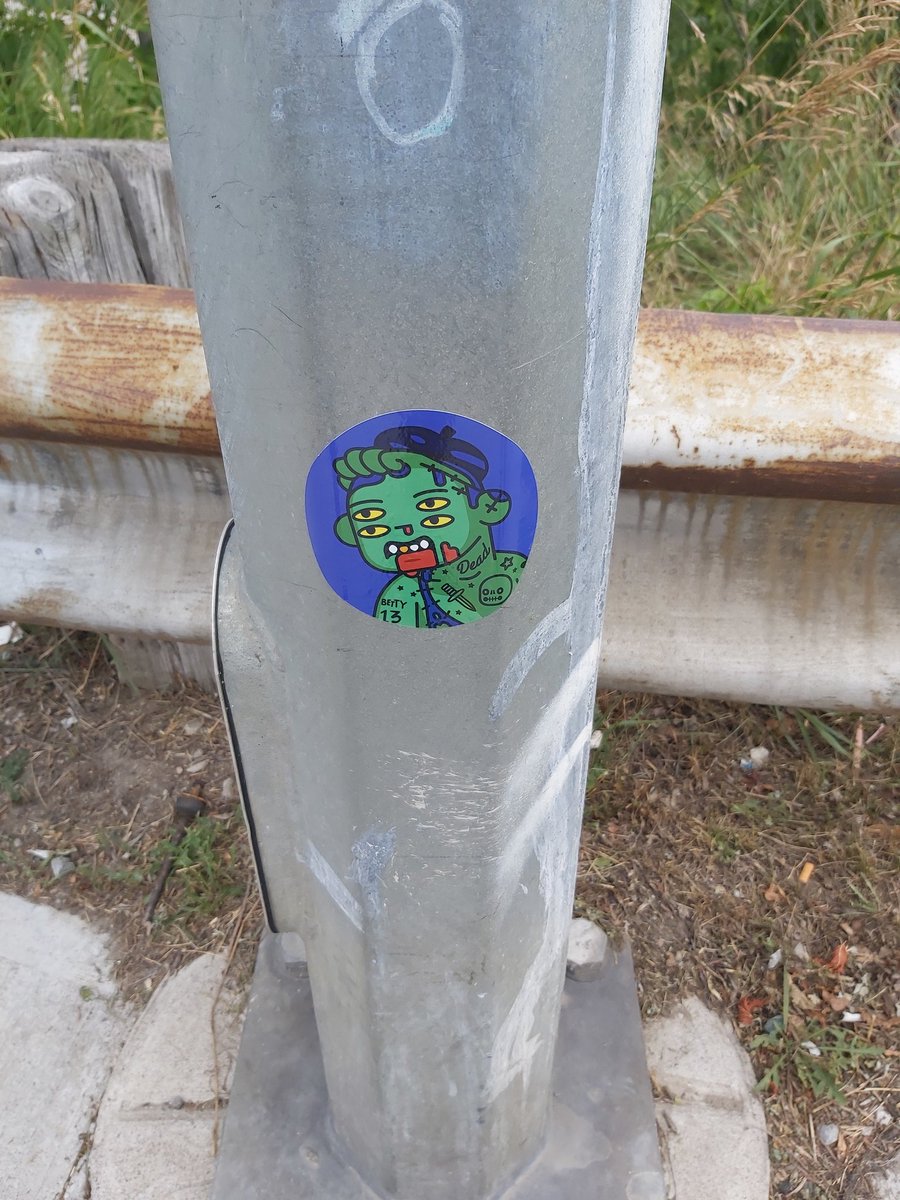 pebble_penguin's tweet photo. @Deadfellaz @Mattgondek  @UrbanNinjaSquad @burnttoast @doodles in the the #GTA wilderness

#Toronto #torono #NFT #art #StreetArt https://t.co/lKNv8Sw7Dd