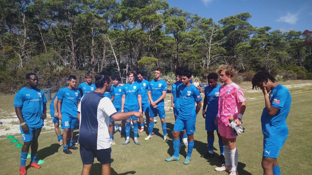 FCFloridaPrep's tweet photo. Coach Emmanuel Perez getting the squad ready for another game. #FCFloridaprep https://t.co/PsKxBhrZQn