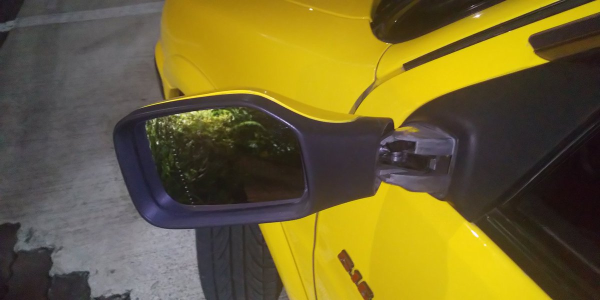 perrari2's tweet photo. ミラーがもげた(゜ロ゜) https://t.co/CDiRkMbJPH