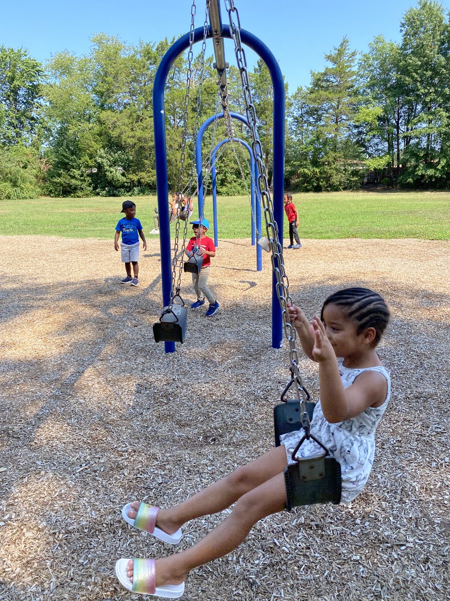 MsDunnHopper's tweet photo. Last day pictures from Occoquan KinderCamp. I’m gonna miss these littles! It will be so cool to watch them grow up! #kindercamp #kindergarten #endofsummer #5thVisitingKinder #classof2035 @OccoquanES https://t.co/TPgA1E7an7