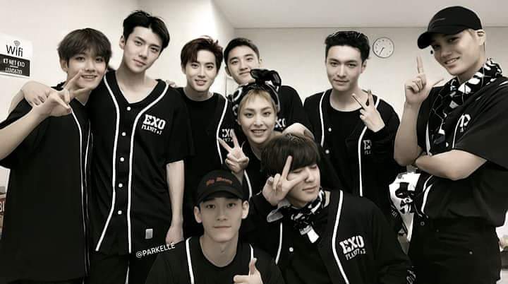 kkaebsong214's tweet photo. @oshfourtwelve @pinguartph @tortangsehun @KrisIntoKpop @micasenbhyun @its_yeol_smirk 🫶

L1485 FOR LIFE 
#HappyEXOLDay
#EXOLoveTurns8
#8finityWithEXOLove
#EriDay #EXO #엑소 https://t.co/BTorsmrYBu