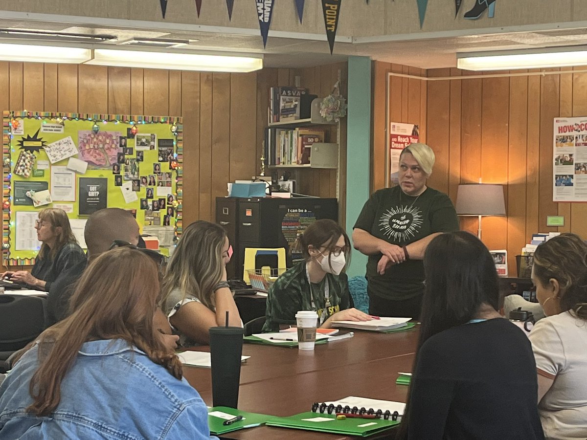 concord_high's tweet photo. New teacher welcome meeting! Excited for all the new faces! #weareheretolearn https://t.co/RLm2tDdWqO
