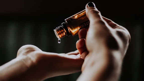 LUFFBrands's tweet photo. Drop of CBD a Day keeps the doctor away?

#luffbrands #luffcbd #health #cbd #buycbd https://t.co/FrO2KspDqa
