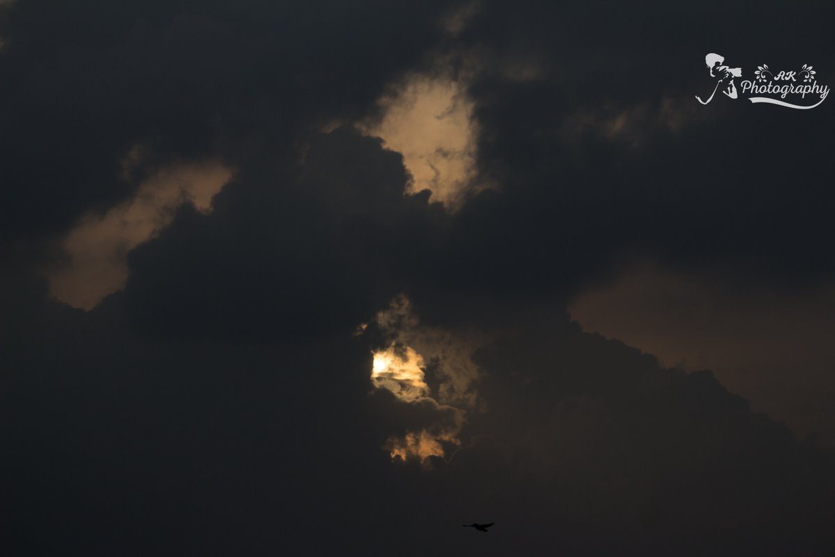 akphotographybd's tweet photo. #Abdul_Kaiyum #akphotography #sunset #sunsetphotography #skyphotography #clouds #contributor https://t.co/xP7THcnw86