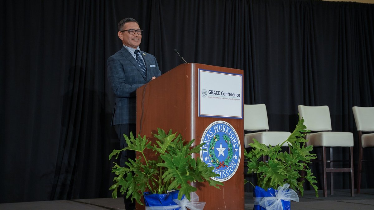 TXWorkforce's tweet photo. 🎙 Last week, TWC hosted the #GRACEConference as a free event to discuss the value of hiring #SecondChance individuals and help formerly incarcerated Texans with #reentry into the workforce.

Thank you to all of our partners, speakers, panelists, and guests for attending! https://t.co/mRWWX9Bthq