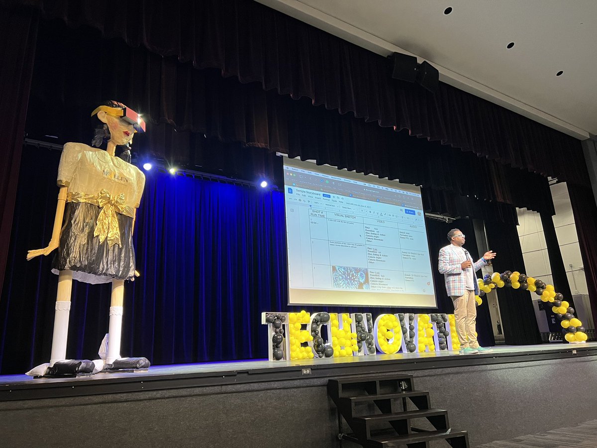 mrhooker's tweet image. Watching @AskAdam3 rock the main stage at #technovate22 #techgames @McAllenISD