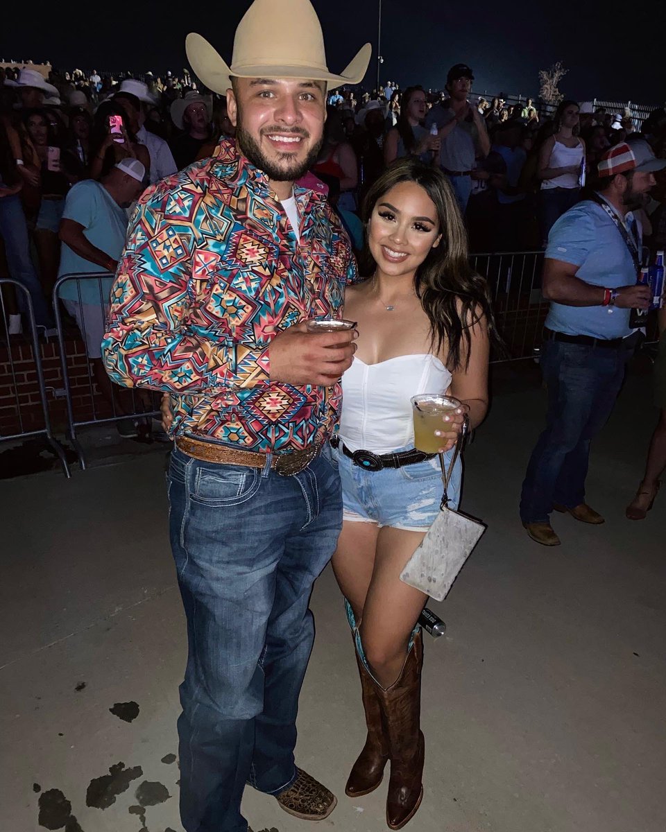 Andrea♡︎ tweet media