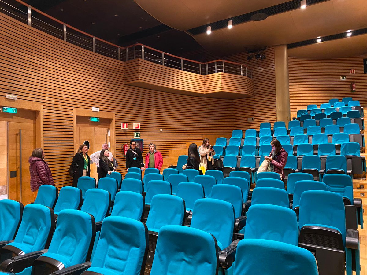 congprotocolo's tweet image. 📷 Recordando el #CIPROGRANADA22:

Así fue la visita técnica al @pcongresosgrx, sede oficial del XVIII Congreso Internacional de Protocolo, en la que pudimos conocer los diferentes espacios de que dispone el recinto y los distintos tipos de eventos que acoge durante todo el año.