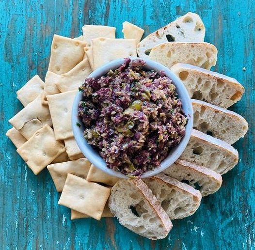 ✨ BACK IN STOCK ✨
 Olive Tapenade from 67 Biltmore! 🫒
Stock up on this flavorful dip for future get-togethers, parties, solo snacking, or whatever else you’re craving