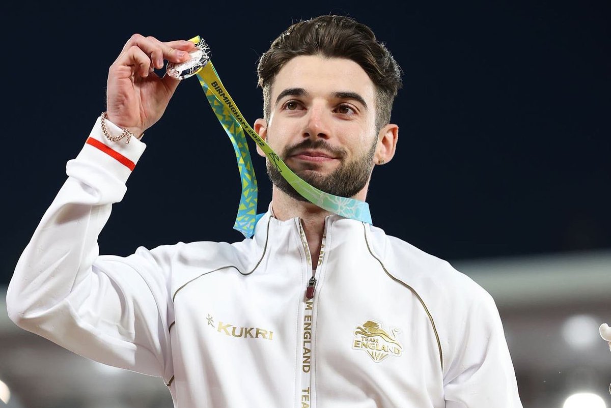 shawzac's tweet photo. Commonwealth Games Silver Medalist !!!!! 😱😳😬🤩🤯😲😯😀😆

That was mental. Thank you Birmingham, that crowd was something else. 🫶🏼 So much love. ❤️ https://t.co/6B9HpWoU1K