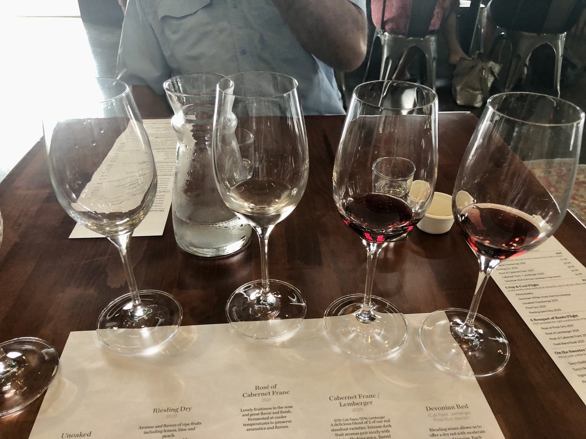 MaryHora1's tweet photo. Wine tasting and brew https://t.co/5q03dvWLf4