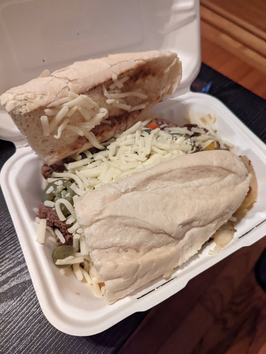 BrendonMazza's tweet photo. @KDTrey5 hey Kevin. I made you this sandwich. There's more where that came from if you stay in Brooklyn https://t.co/eY6iwI3vRm