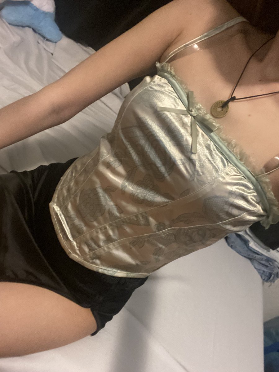 2 out of many tops from wishlist that arrived yesterday, thank you so much ;-;