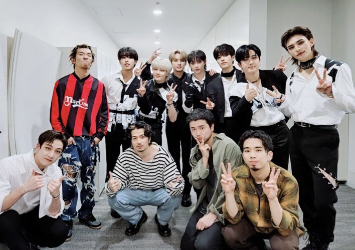 22時..📱全員インスタライブ 22時..🇯🇵公式Mステ集合写真 22時..JYP