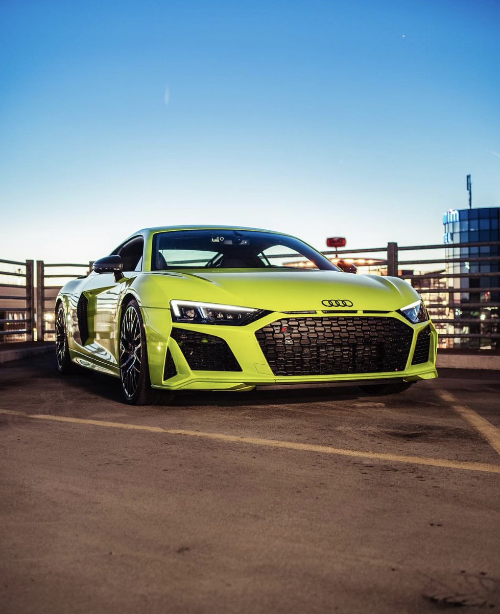 carpxrnpicx's tweet photo. Audi R8 https://t.co/QOqbQMcnnZ