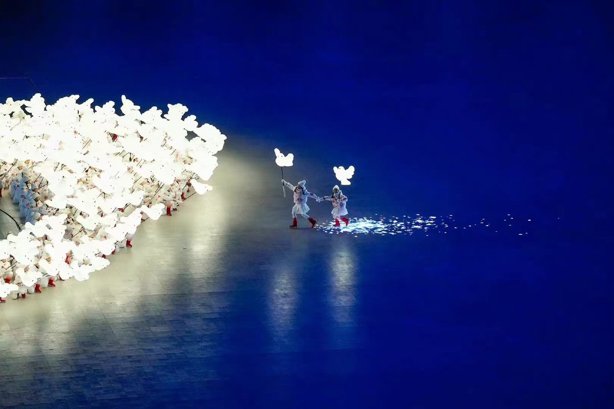 DarkC_686's tweet photo. @Anti_CPC_ @XiaozhPhD04 骗哥们可以，别把你自己也骗到了就行。哥们被你骗了真无所谓的，打个哈哈就过了。但希望你打完这段话后擦一下眼角，别让眼泪掉在手机屏幕上了就行。你说的这些话，哥们信一下也是没什么的。还能让你有个心里安慰，但这种话说出来骗骗兄弟就差不多得了，哥们信你一下也不会少块肉，但是你别搞得自己当真 https://t.co/8Tc7lyF5qA