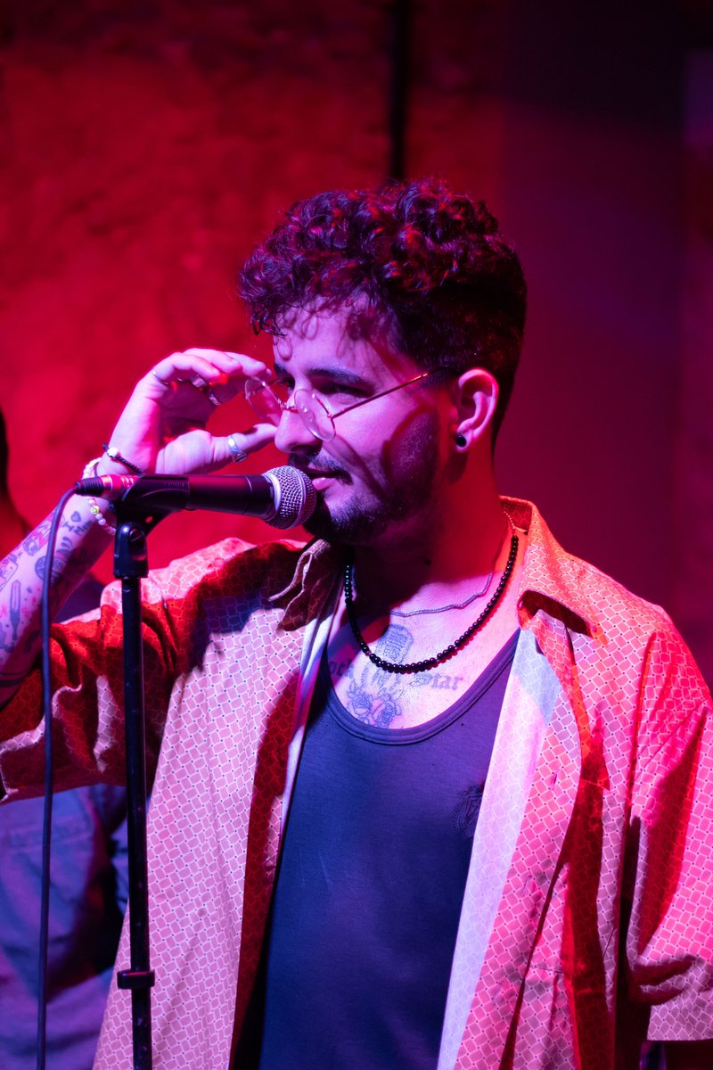 Esta noche es la noche!! Nos vemos en el Bertolt Brecht para sudar magia ✨
Recuerda que las entradas se adquieren por orden de llegada, así que te recomiendo que llegues temprano!!

Rt para que camine!! 🔁