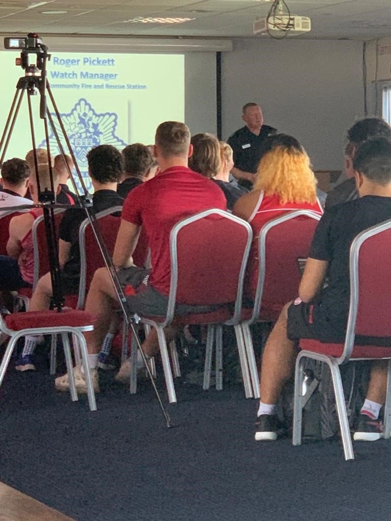 Glosfire's tweet photo. Watch Manager Roger Pickett is giving a presentation to @gloucesterrugby youth team this evening on the dangers of drink/drug driving as part of our Road Safety Campaign @GlosSkillZone https://t.co/JxDDxsOMxF