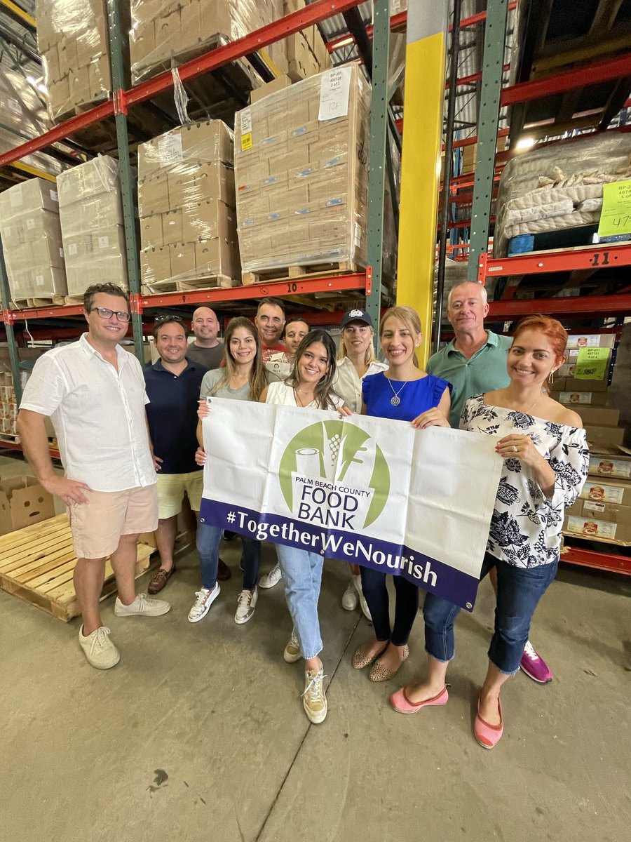 FoodBankPBC's tweet photo. Thank you, @PressGaney and Lockton Companies Miami, for joining us this week to #volunteer in our warehouse! We appreciate you for taking the time to help us package rice and pack Childhood #Hunger Initiatives meal bags. You made a difference in our #PalmBeach #community. 😁 https://t.co/bGCzy47BZc