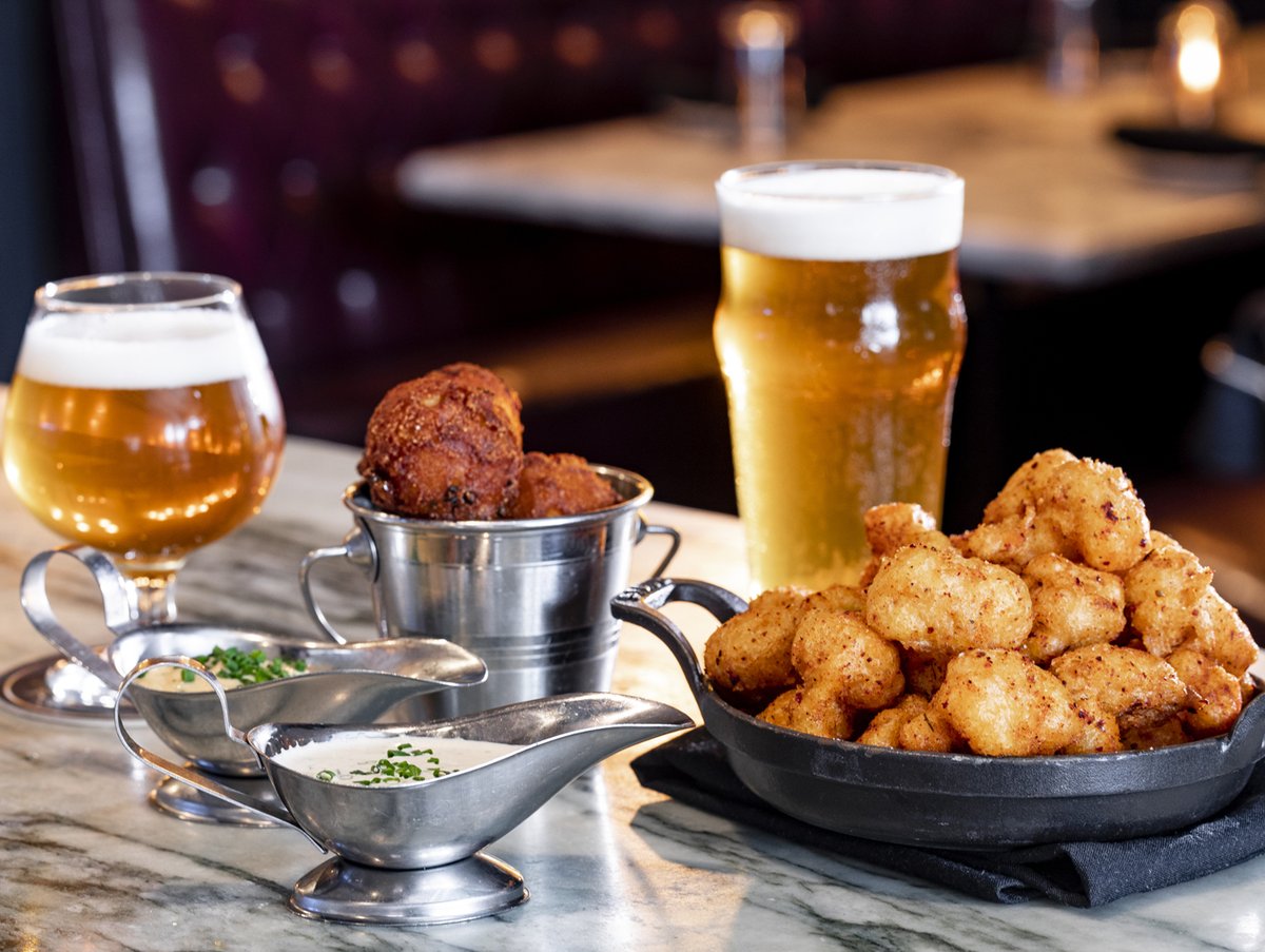 LochBarBoca's tweet photo. It's #InternationalBeerDay so order a cold one with a side of Cajun Cauliflower 🍻 https://t.co/EmnYvfsdoS