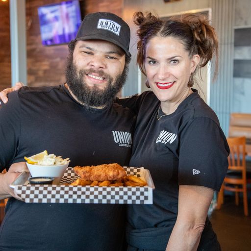 uniongrilltap's tweet photo. Happy Friday, Union! It’s Friday, and you know what that means! Planning a trip to come on in and enjoy our famous Fish and Chips special! #gilbertaz #Uniongrill https://t.co/5mEu8LZDUC