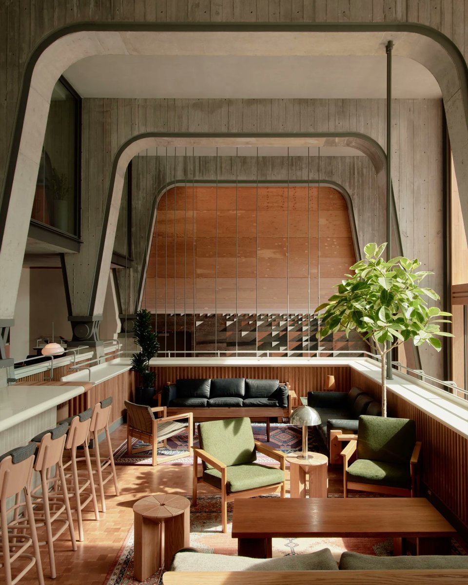 archinect's tweet image. Inside the 'robust' new Ace Hotel Toronto by Shim-Sutcliffe Architects 

arcnct.co/3da78cv

#ShimSutcliffeArchitects #TorontoArchitecture #AceHotel 📸 William Jess Laird