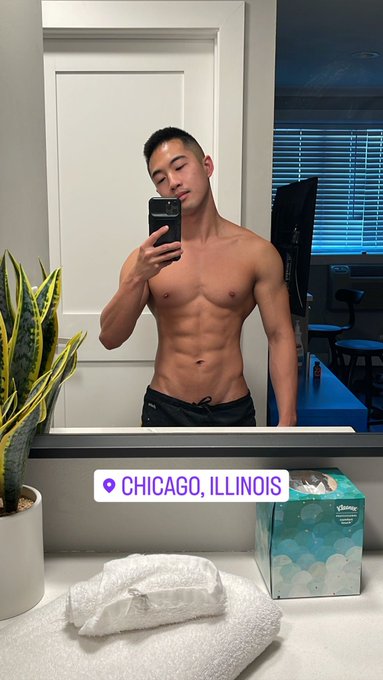 Hello Chicago&hellip; who&rsquo;s ready for some fun 😈 https://t.co/zj7vWzJQ5q<a href="/tag/thong"class="tags"><span>#thong</span></a><a href="/tag/bubblebutt"class="tags"><span>#bubblebutt</span></a><a href="/tag/teamlocked"class="tags"><span>#teamlocked</span></a><a href="/tag/musclesub"class="tags"><span>#musclesub</span></a><a href="/tag/lo"class="tags"><span>#lo</span></a>