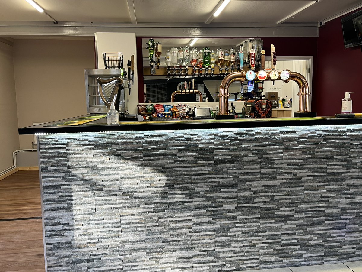 mark_yearley's tweet photo. Clubhouse Complete ✅⚽️

Just want to say a huge thank you to everyone who’s put their time and effort in to make it ready for this evening. Definitely too many to thank. Still a little bit to do regarding the outside patio but looking good so far! https://t.co/MPvUG0MGl8
