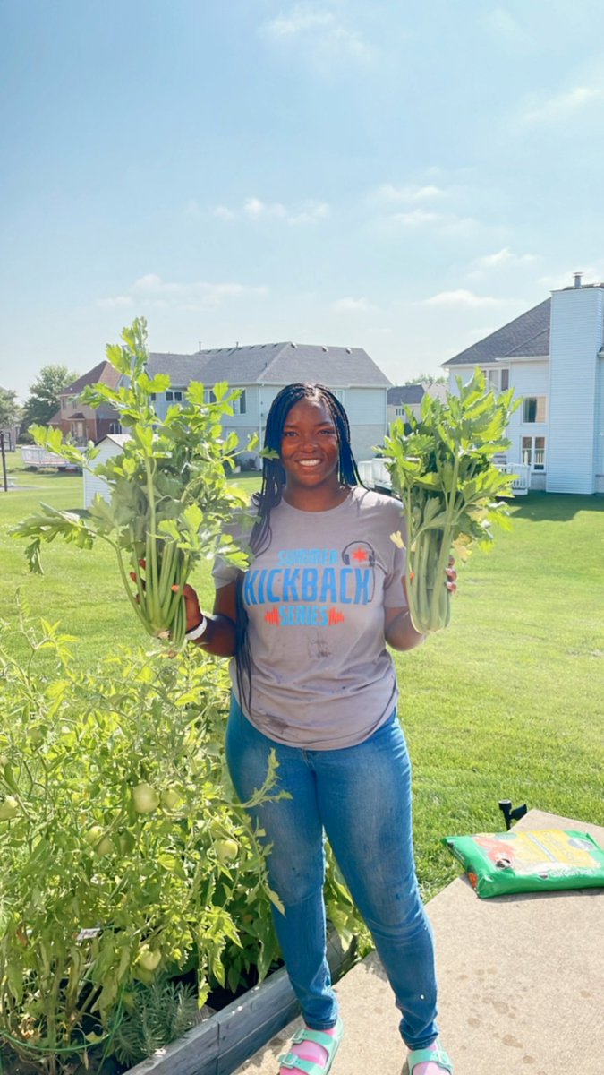 meegz3188's tweet photo. Bountiful. 
#FarmerBae 💚 https://t.co/gSb2ICZibp