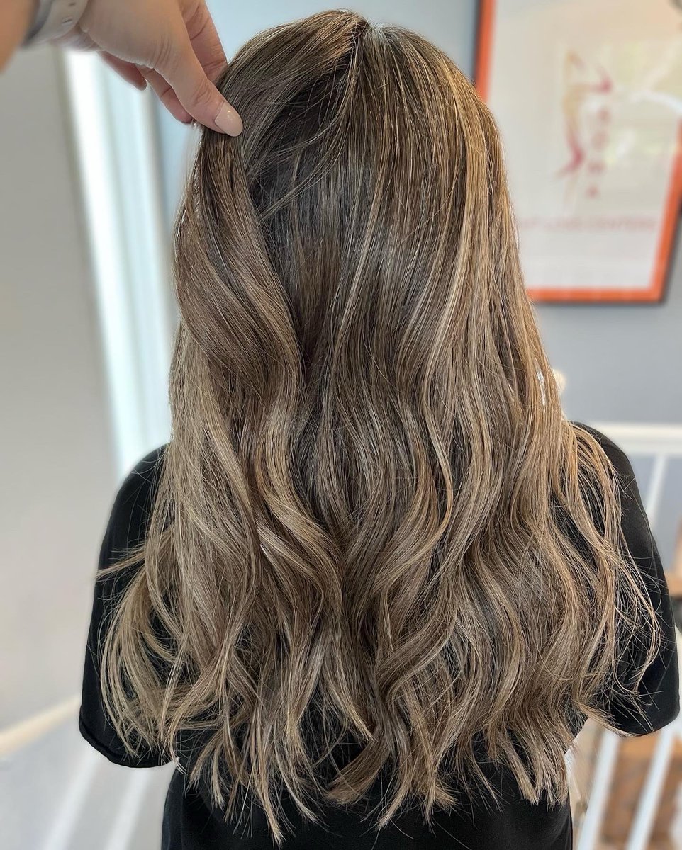 celestinesalon's tweet photo. Blondie 😍 
-
Those back to school appointments are booking up fast. Make sure to call today! 
-
-
#backtoschool #summer #summervibes #brightandblonde #balayage #celestinesalon #cosmetology #hairsalon #hairstyles #hairstylist #darien #darienhair #chicago #behindthechair https://t.co/iTKjPB9lui