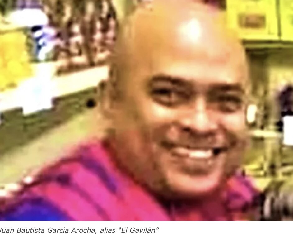 SebastianaSin's tweet photo. 1/3 Juan Bautista García Arocha alias El Gavilán, uno de los DGCIM preso por la tortura y asesinato de Juan Ángel Pantoja Carreño (CICPC), fue enviado por la Juez 2da de control de Apure, Rossmery Torres, casi de “vacaciones” al CONAS en el Hiper Galerías Valle de La Pascua. https://t.co/lqofoILt3G
