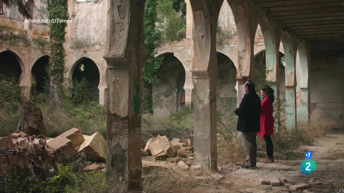 RTVECatalunya's tweet photo. ▶️ Comença 'La pandèmia de les vinyes' a #PerdutsEnElTemps 

🏡 @AnnaBertran explora la fil·loxera, que al segle XIX va arrasar el Penedès. Va abocar a la ruïna milers de pagesos, entre els quals va emergir un visionari: Marc Mir.

📺 Ara a @la2_tve
📱 I a https://t.co/1YdTBppCwn https://t.co/VyQqtDkWPF