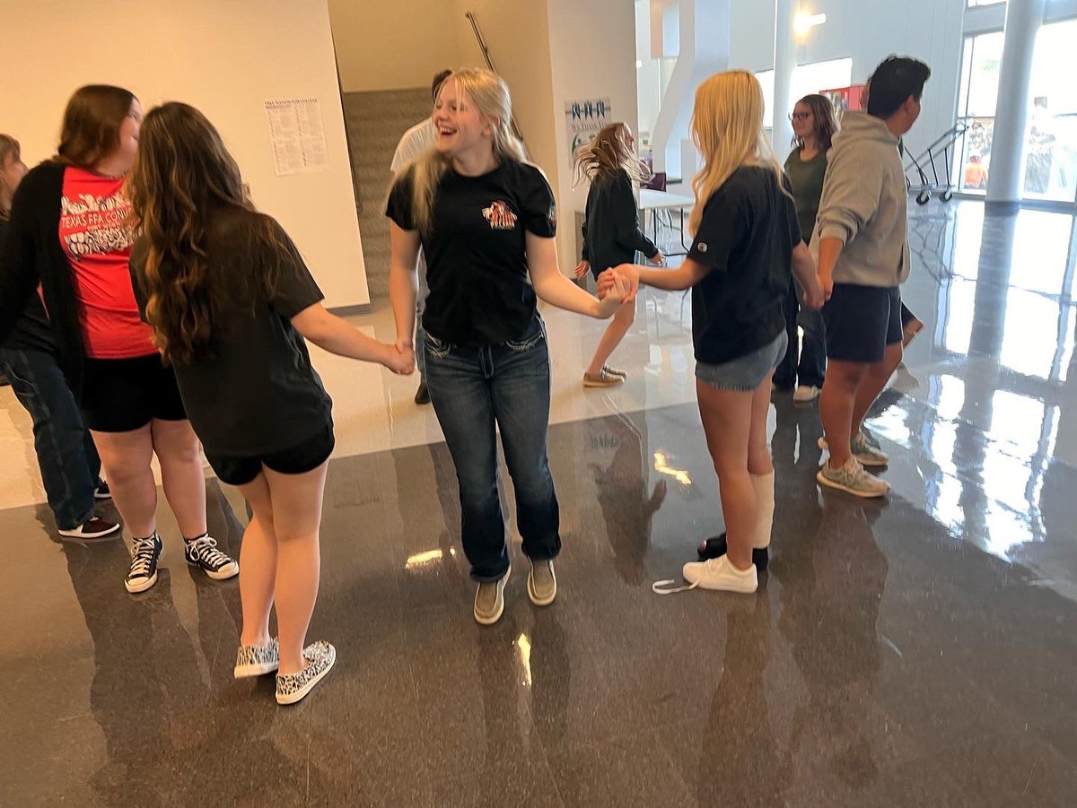 School may not be in session yet, but that doesn’t stop our officers 🤩 

Keller FFA officers are gearing up and planning for the new school year. We are so excited for all the activities and events we have organized for the year 💙💛 

#CTEinKISD #CelebrateKISD #KellerFFA