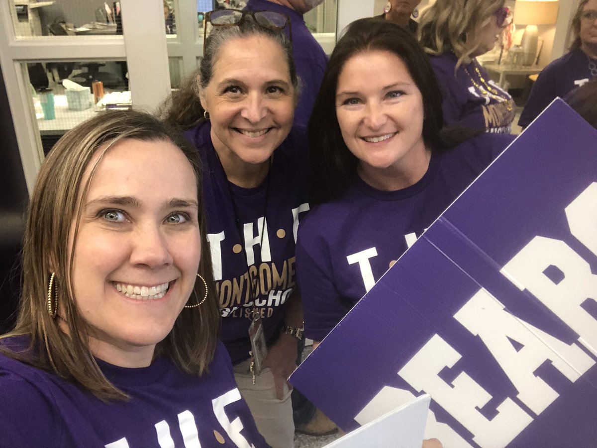 Julie Roth tweet media